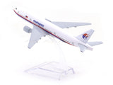 Boeing 777 Malaysia Airlines 1:400 Diecast Airplane Scale Model | Collectible Aviation Replica