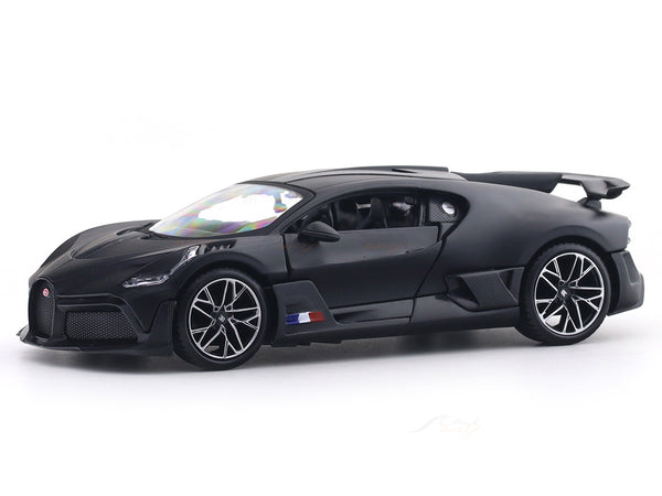 Bugatti Divo 1:24 Maisto licensed diecast scale model car collectible with acrylic case