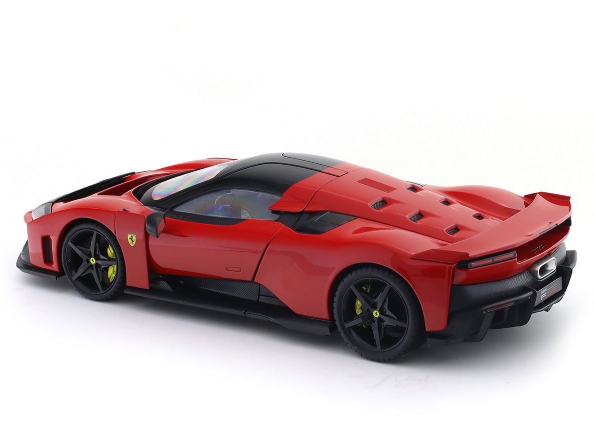 Ferrari F80 Red 1:18 Bburago Signature licensed diecast scale model ca