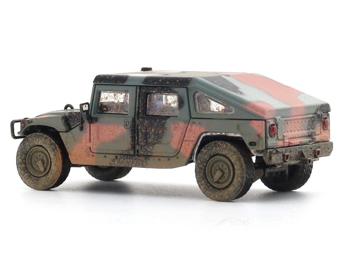 Hummer H1 / Humvee camouflage Dirty 1:64 Master diecast scale model ...