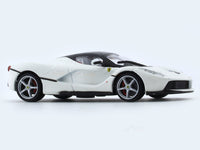 LaFerrari white 1:43 Bburago Signature diecast scale model car