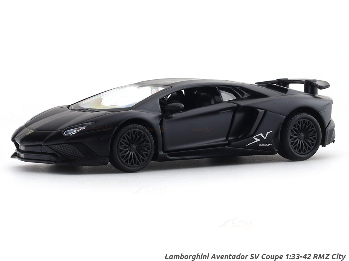 Lamborghini Aventador SV Coupe matte black 1:33-42 RMZ City