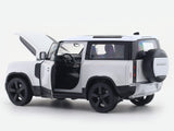 Land Rover Defender 90 white 1:24 Welly Licensed Diecast Scale Model Car Collectible