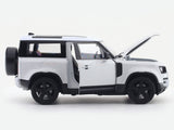 Land Rover Defender 90 white 1:24 Welly Licensed Diecast Scale Model Car Collectible
