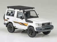 PreOrder : 2023 Toyota Land Cruiser LC71 White Anniversary Edition 1:64 Para64 diecast scale model car