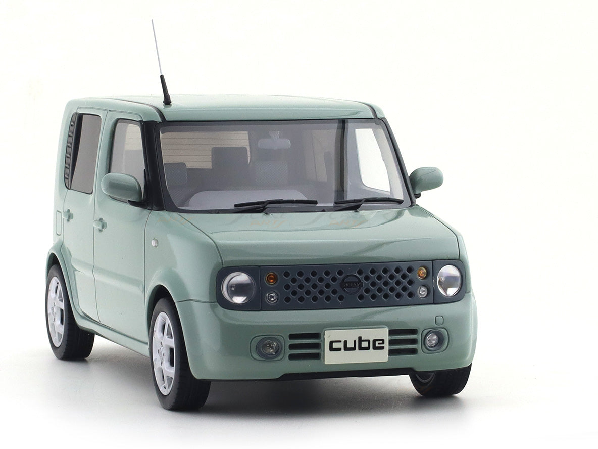 Nissan Cube Light Green 1:18 Kyosho Samurai Premium Licensed Resin