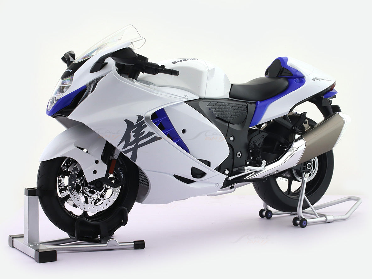 Suzuki Hayabusa GSX 1300R 1:6 light and sound scale Model bike