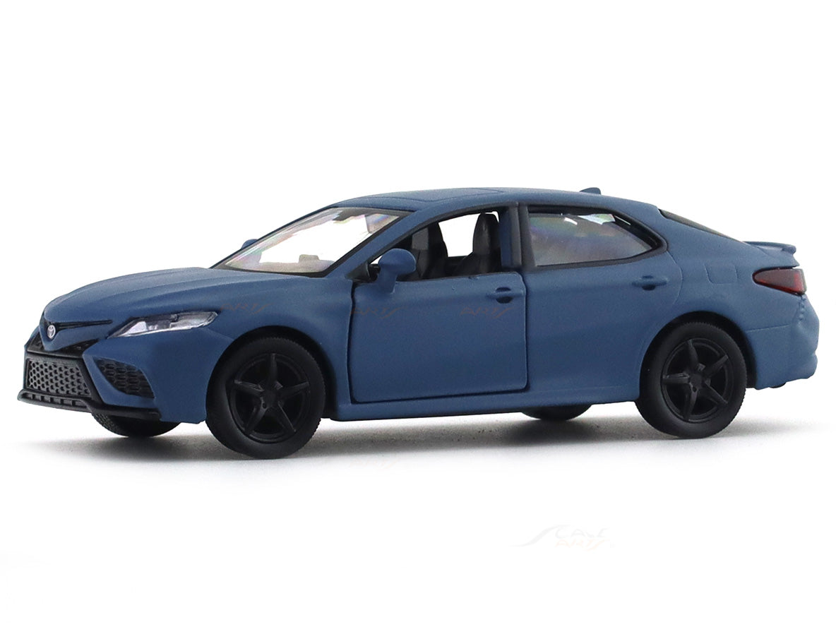 Toyota Camry Blue 1:33-42 RMZ City licensed pull back car scale