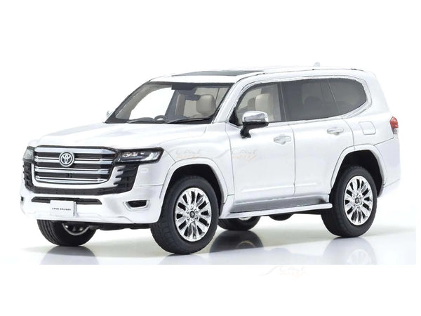 Toyota Land Cruiser ZX White 1:43 Kyosho Premium Licensed Diecast Scale Model Car Collectible