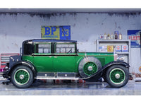 1928 Cadillac Series 341A Town Sedan green 1:18 Esval models scale car.