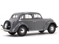 1946 Moskvich 400 1:18 iScale diecast Scale Model car.