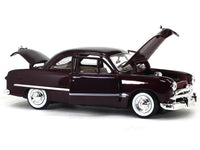 1949 Ford Coupe 1:24 Motormax diecast scale model car.