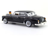 1957 Mercedes-Benz 300D W189 1:43 Premium Collectibles diecast scale model car