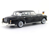 1957 Mercedes-Benz 300D W189 1:43 Premium Collectibles diecast scale model car