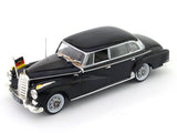 1957 Mercedes-Benz 300D W189 1:43 Premium Collectibles diecast scale model car