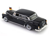 1957 Mercedes-Benz 300D W189 1:43 Premium Collectibles diecast scale model car
