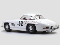 MADE IN ITALY 1957 Mercedes-Benz 300 SL Rally Sestriere 1:18 Bburago diecast Scale Model car