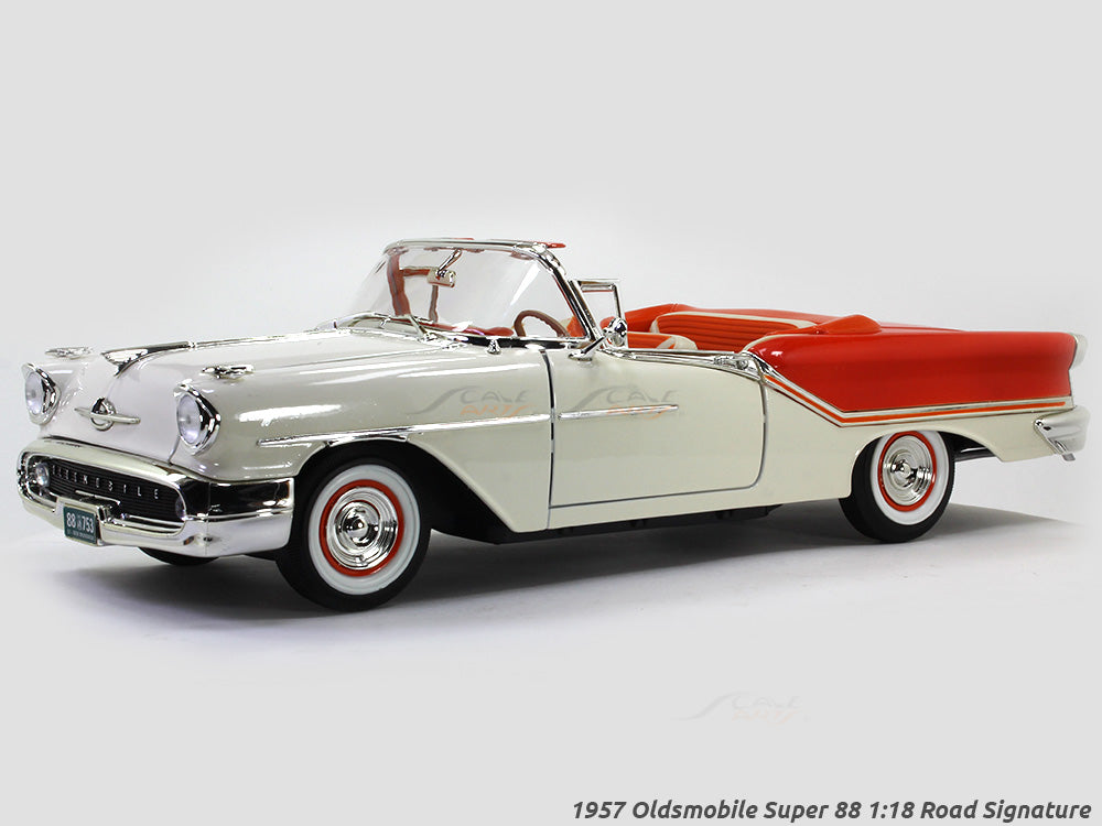 Road Signature 1/18 Scale Die-Cast 1957 2024 Oldsmobile Super 88