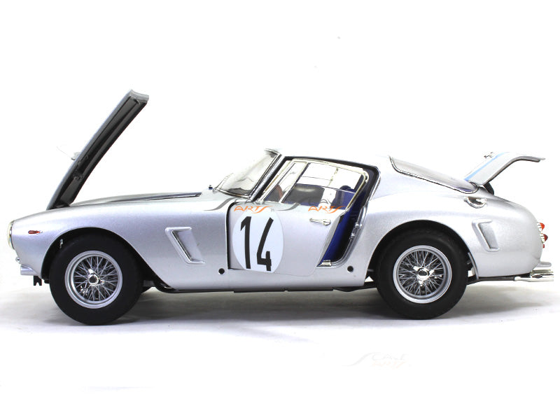 ミニカー　1/18 フェラーリ250 GT BERLINETTA LUSSO Ferrari 250 GT Berlinetta Lusso 1963 BBR 1/18 BBR1843G