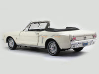 1964 Ford 1/2 Mustang Convertible 1:18 Motormax diecast scale model car.