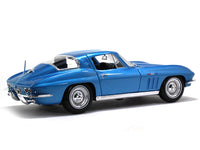 1965 Chevrolet Corvette blue 1:18 Maisto diecast Scale Model car