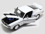1968 Ford Mustang GT Cobra Jet white 1:18 Maisto diecast Scale Model car