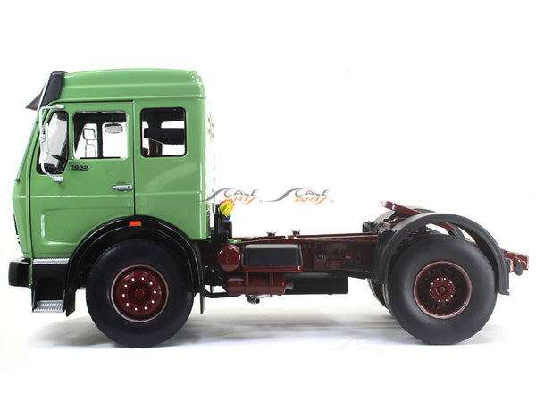 MERCEDES - BENZ LPS 1632 ROAD KINGS 1/18 Ref RK 180022 - La Boutique D MERCEDES - BENZ LPS 1632 ROAD KINGS 1/18 Ref RK 180022 - La Boutique D