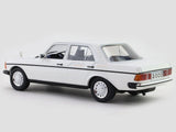 1976 Mercedes-Benz 200D W123 1:43 diecast scale model car collectible.