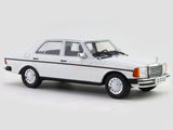 1976 Mercedes-Benz 200D W123 1:43 diecast scale model car collectible.