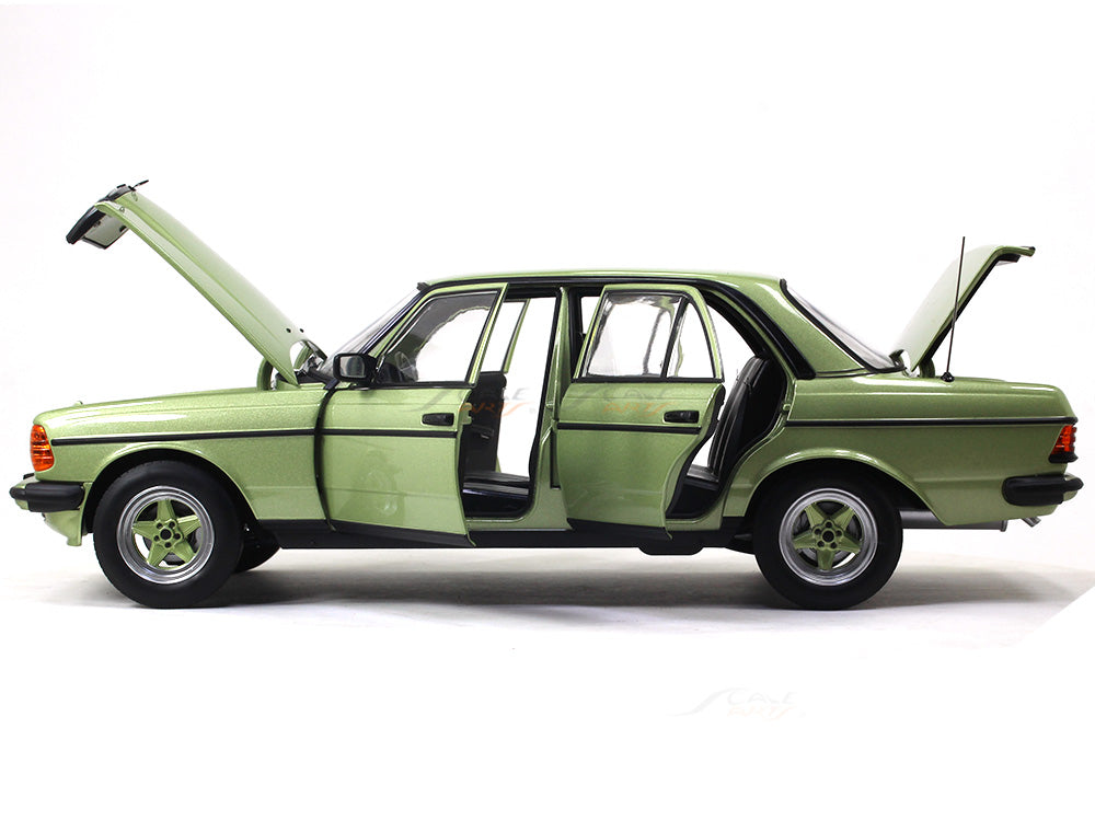MERCEDES BENZ 200 T 1980 W123 1/18 Norev (Bleu) EUR 99,95 - FR MERCEDES BENZ 200 T 1980 W123 1/18 Norev (Bleu) EUR 99,95 - FR