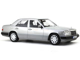 1989 Mercedes-Benz E-Klasse W124 1:18 iScale diecast model car collectible.
