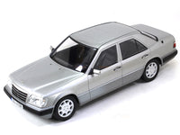 1989 Mercedes-Benz E-Klasse W124 1:18 iScale diecast model car collectible.