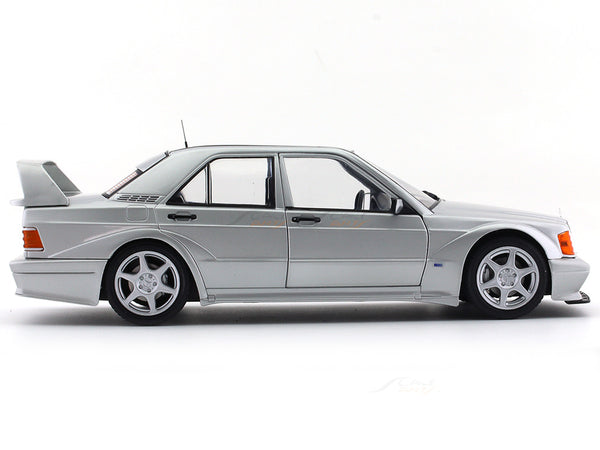 1990 Mercedes-Benz 190 Evo II W201 1:18 Solido diecast Scale Model  collectible