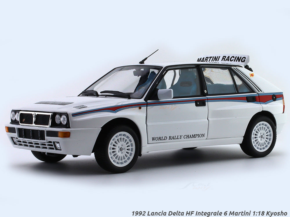 ハチハチ。KYOSHO Lancia Delta Integrale 1992 Lancia Delta HF Integrale 6 Martini 1:18 Kyosho diecast scale