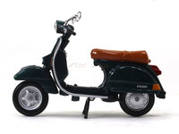 1999 Vespa PX150 1:18 diecast scale model scooter.