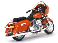 2002 Harley-Davidson FLTR Road Glide 1:18 Maisto diecast scale model bike.