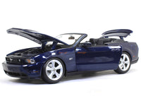 2010 Ford Mustang GT convertible 1:18 Maisto diecast Scale Model car.