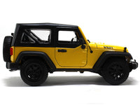 2014 Jeep Wrangler yellow 1:18 Maisto diecast Scale Model car.