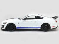 2020 Ford Mustang Shelby GT500 white 1:18 Maisto diecast Scale Model car.