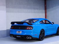 2020 Ford Mustang Shelby GT500 blue 1:18 Maisto diecast Scale Model car.