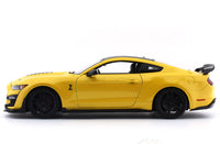 2020 Ford Shelby Mustang GT500 yellow 1:18 Maisto diecast Scale Model collectible