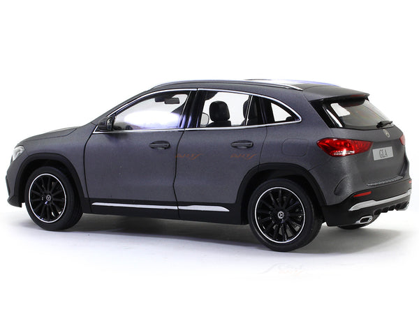 2020 Mercedes-Benz GLA Class H247 1:18 Z Models diecast scale
