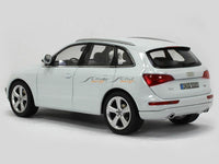 Audi Q5 white 1:43 Schuco diecast Scale Model car