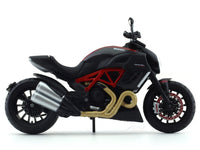Ducati Diavel Carbon 1:12 Maisto Scale Model bike collectible