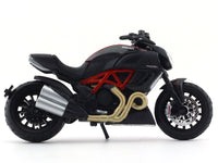 Ducati Diavel Carbon 1:18 Maisto Scale Model bike collectible