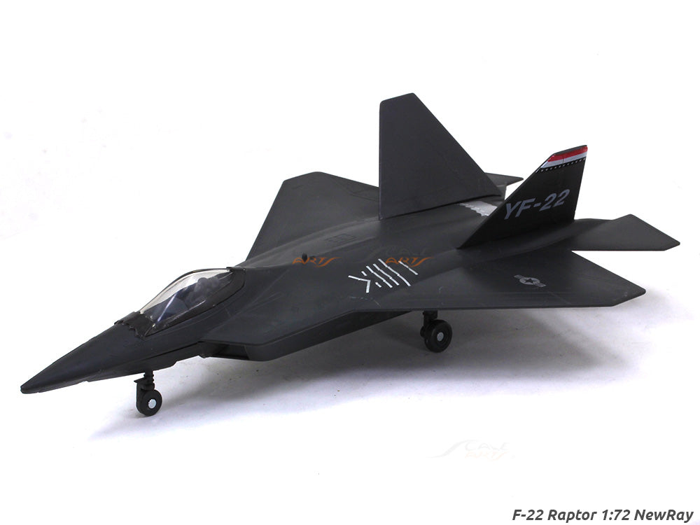 F-22 Raptor 1:72 NewRay Plastic fighet jet model | Scale Arts India