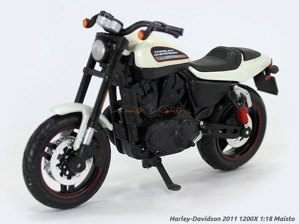 2011 XR 1200X White Harley Davidson 1:18 Maisto diecast scale model bike.