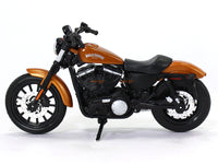 2014 Sportster Iron 883 Orange Harley Davidson 1:18 Maisto diecast scale model bike.