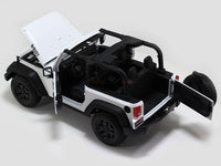 Jeep Wrangler Rubicon white 1:18 Maisto diecast Scale Model car.