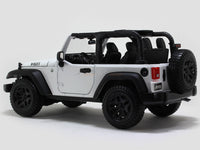 Jeep Wrangler Rubicon white 1:18 Maisto diecast Scale Model car.